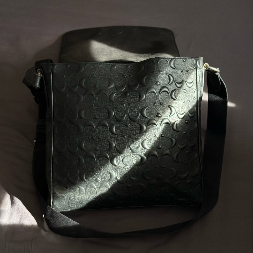 Coach 4006 Houston Map Bag - Picture 3 of 6